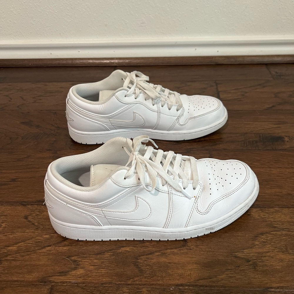 Men’s White Nike Air Jordan 1 Low Sneakers Size 12 with Box